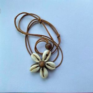 Adjustable beach shell necklace